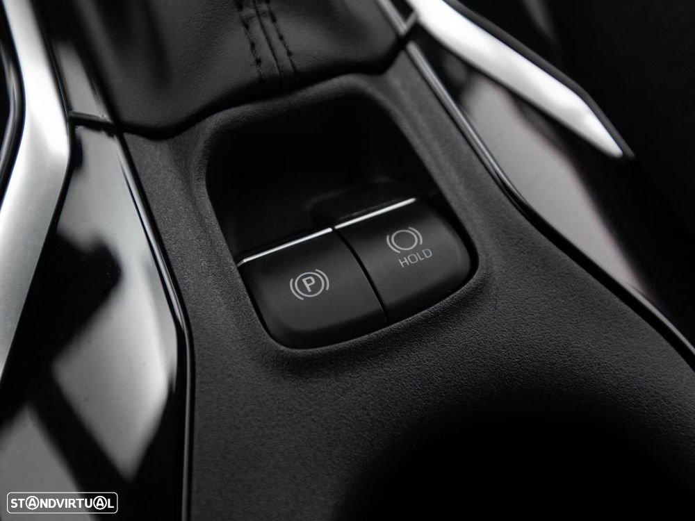 Suzuki Swace 1.8L CVT GLE Hybrid - 23