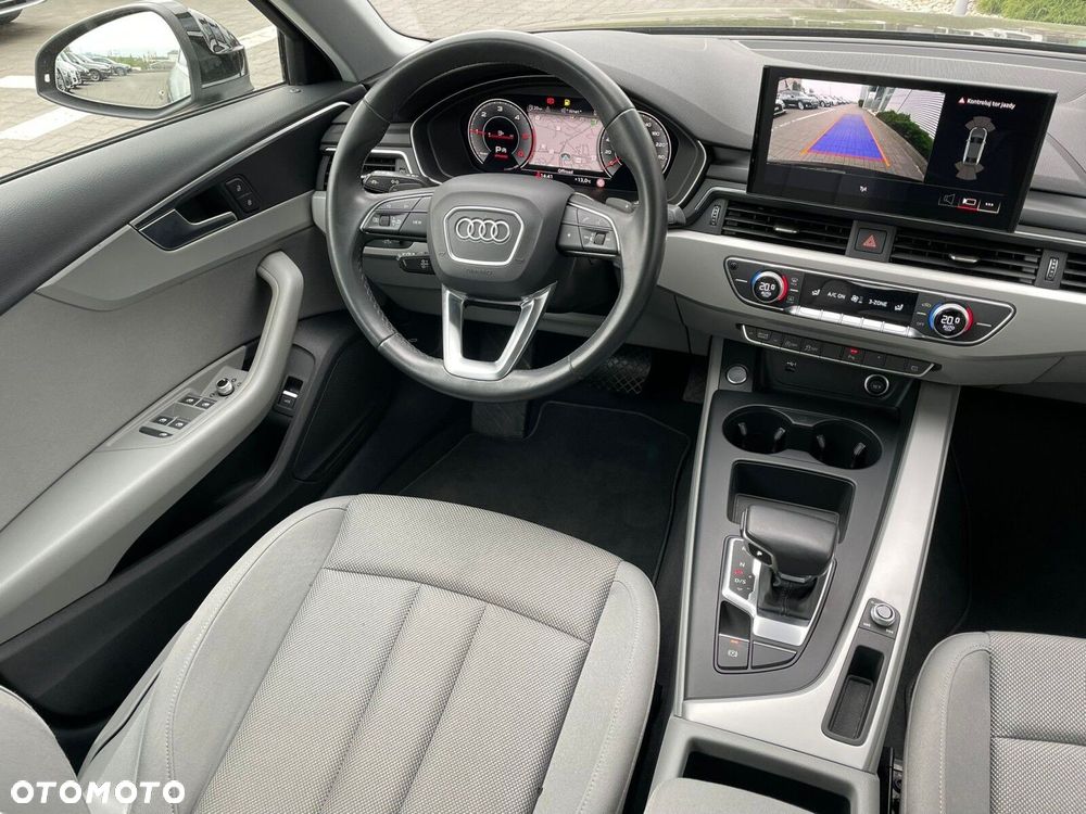 Audi A4 Limousine - 14