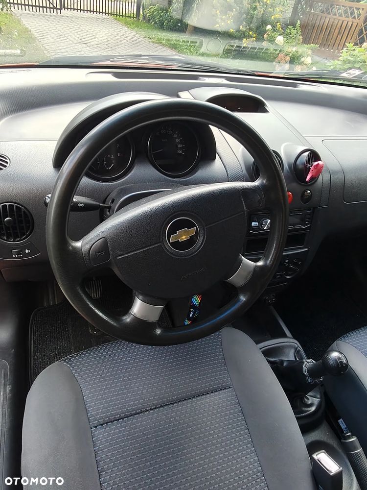 Chevrolet Aveo - 8