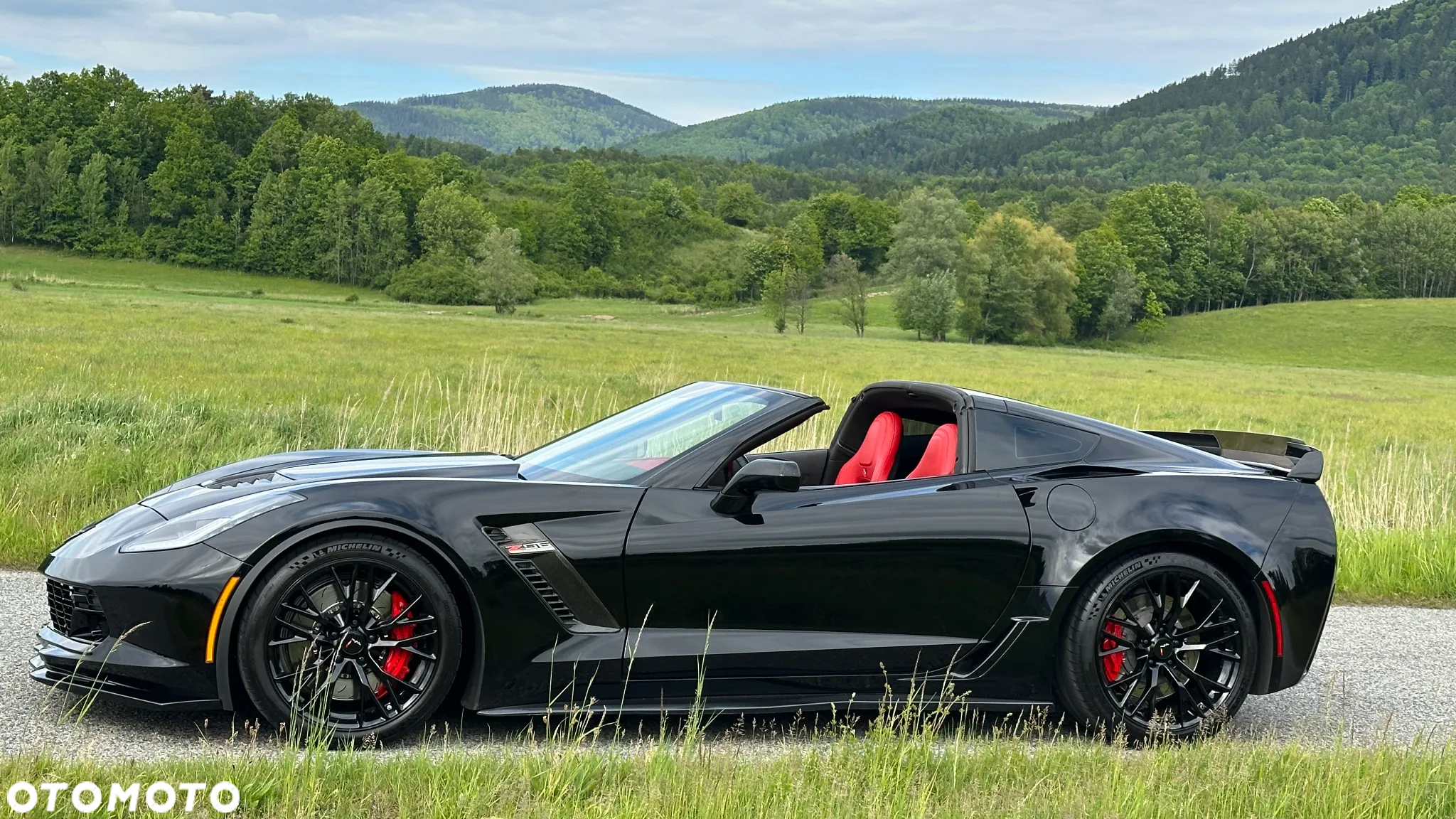Chevrolet Corvette - 12