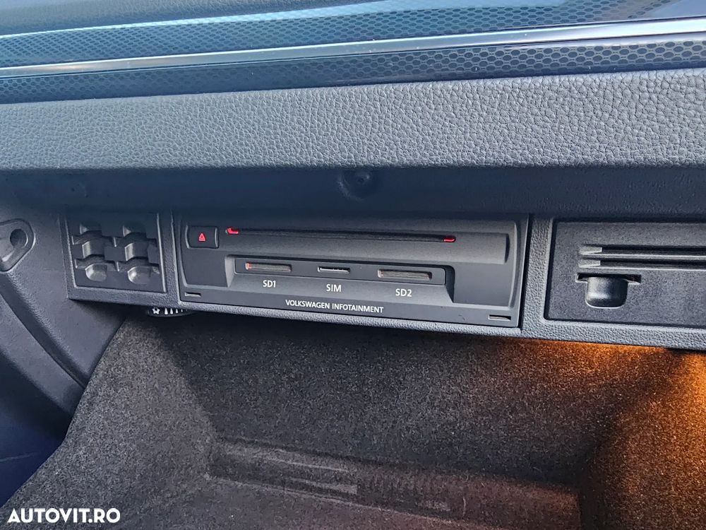 Volkswagen Golf 2.0 BlueTDI DSG Highline - 22