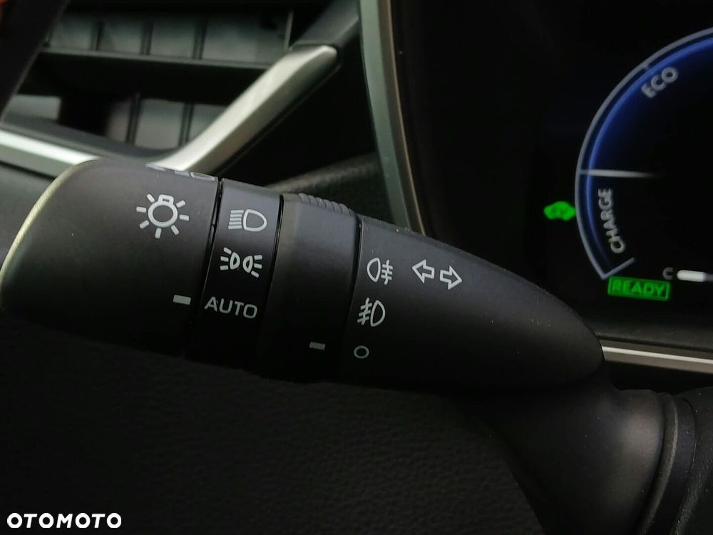 Toyota Corolla 1.8 Hybrid GR Sport - 28