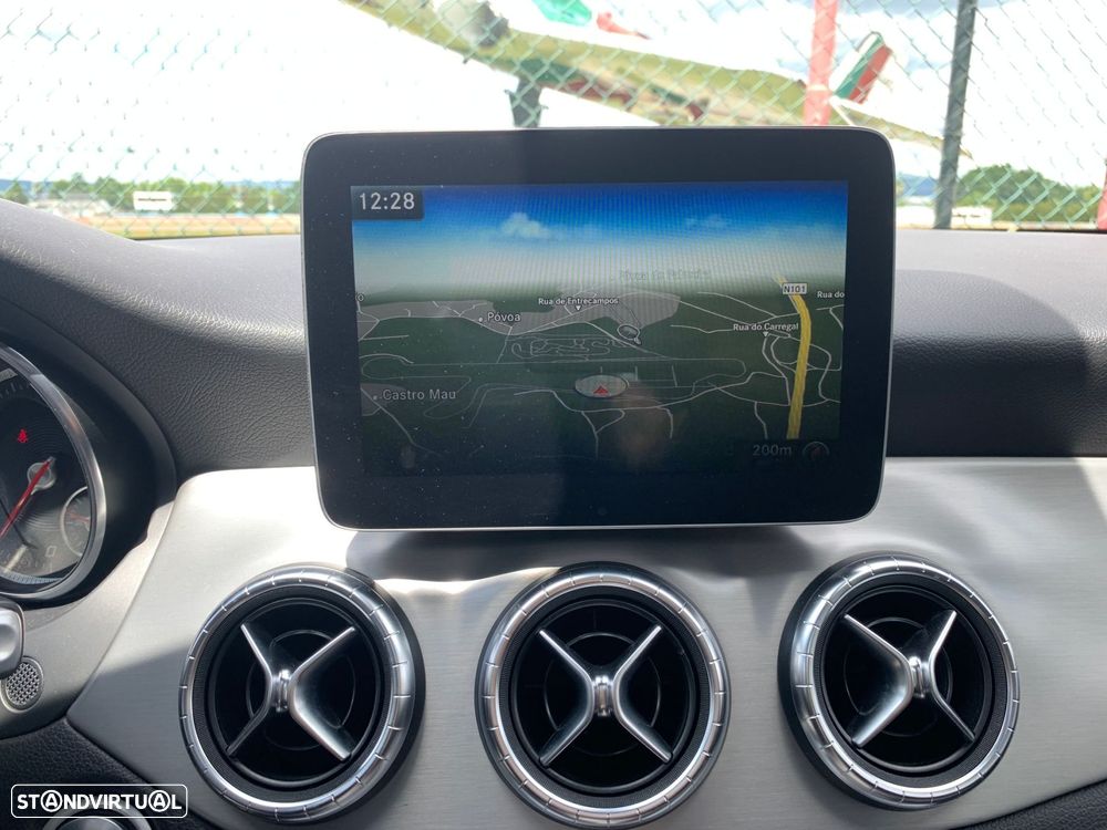 Mercedes-Benz CLA 220 d Shooting Brake AMG Line Aut. - 26