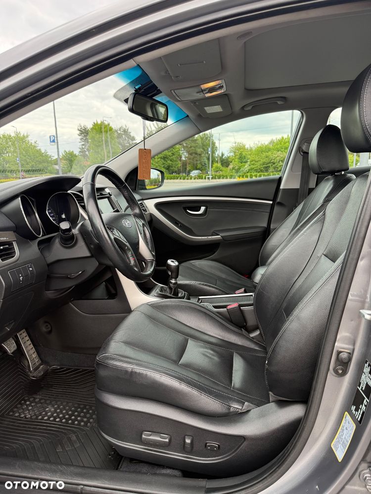 Hyundai i30 1.6 CRDi Premium - 10