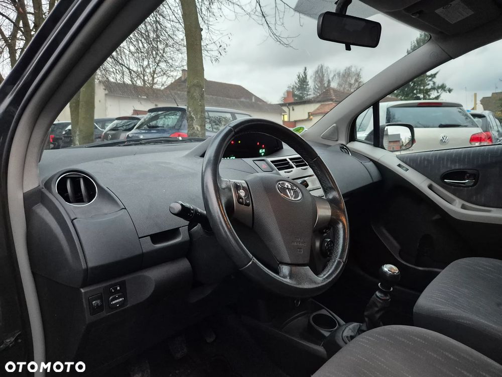 Toyota Yaris 1.33 VVT-i Sol - 14