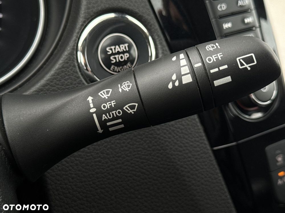 Nissan Qashqai 1.6 DIG-T N-Connecta - 27