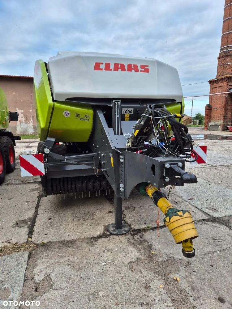 Claas 660 tys netto Claas Quadrant 4200 - 3