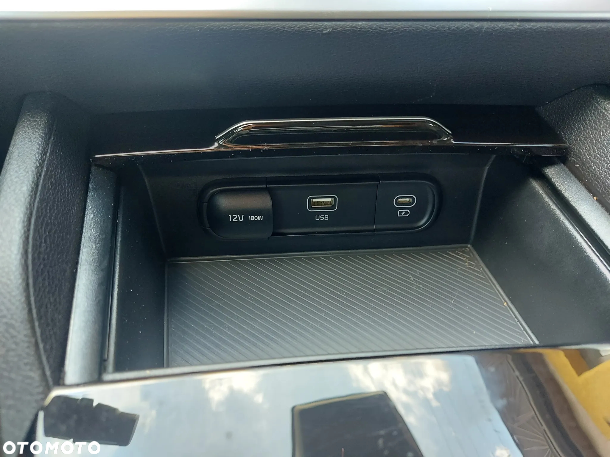 Kia Sportage - 12