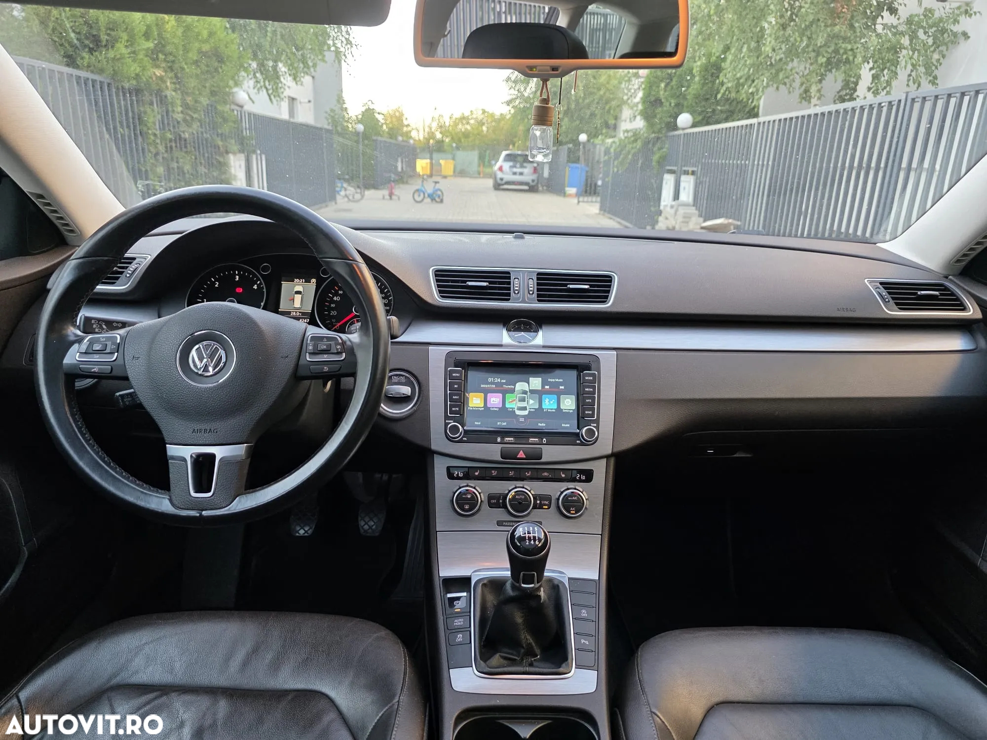 Volkswagen Passat Variant 1.6 TDI BlueMotion Technology Highline - 5