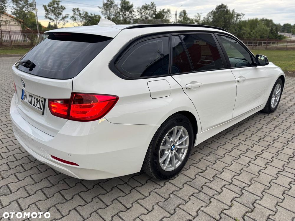 BMW Seria 3 318d Blue Performance Sport Line - 26