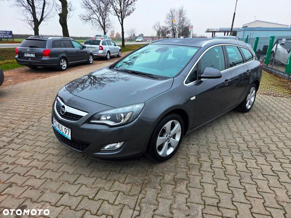 Opel Astra IV 1.4 T Cosmo - 17