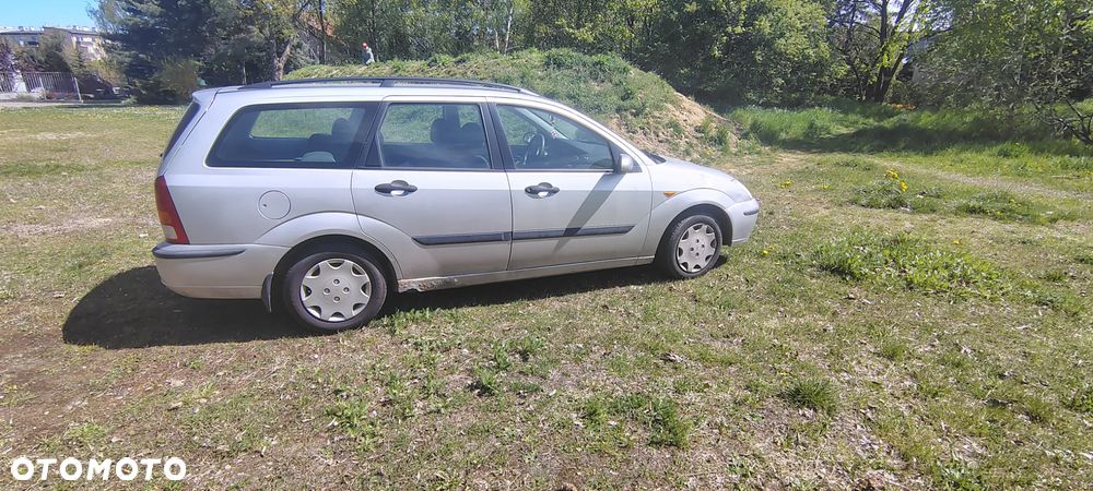 Ford Focus 1.6 Comfort X / 100 - 2