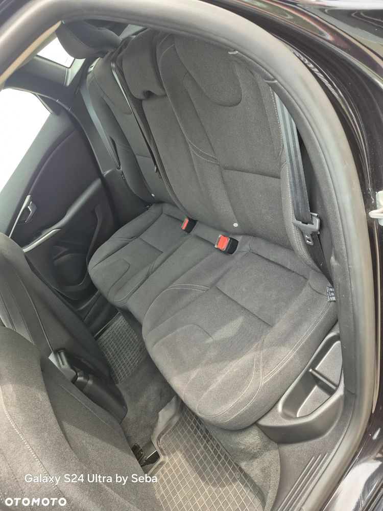 Volvo V40 D2 Inscription - 16