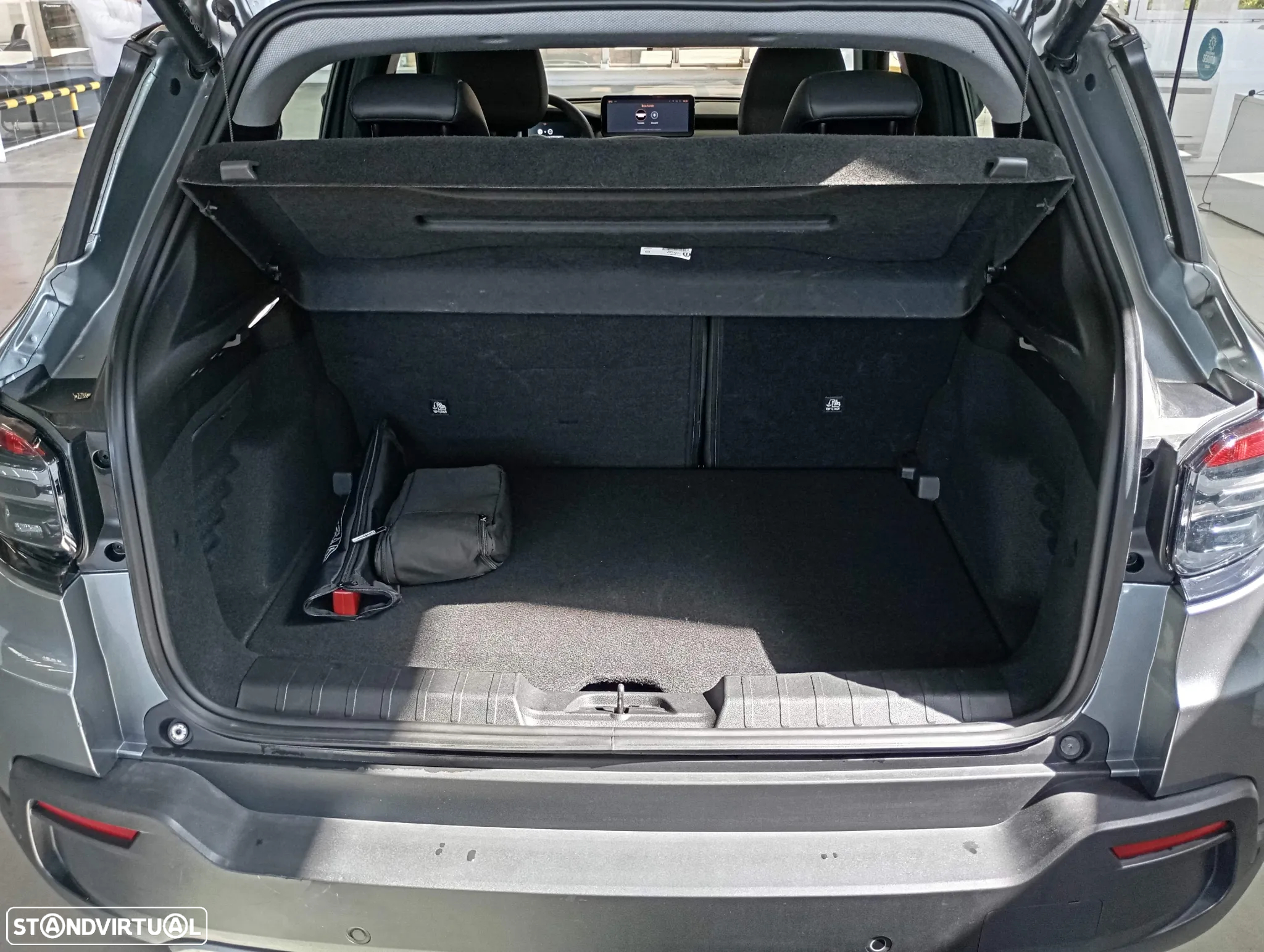 Jeep Avenger 1.2 GSE T3 Altitude - 13