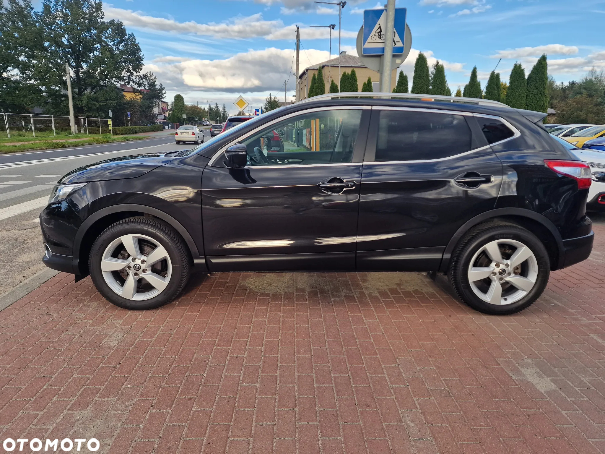 Nissan Qashqai 1.6 DIG-T N-Connecta - 8