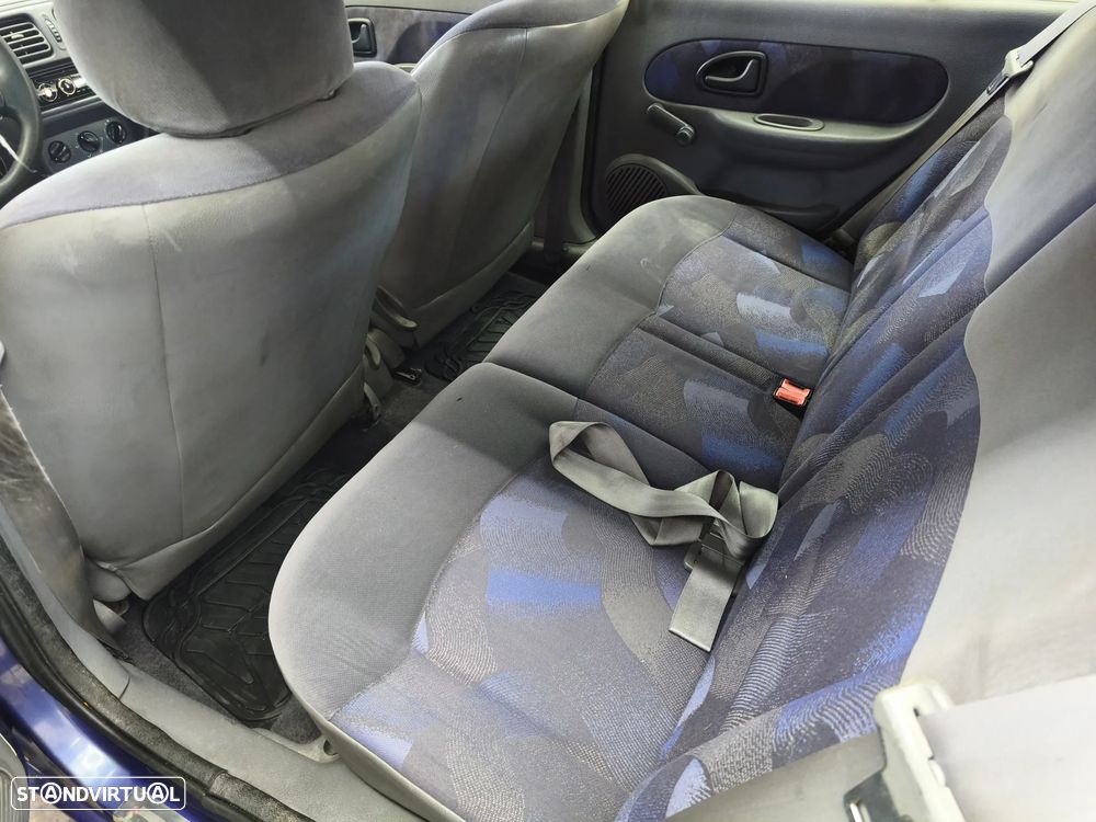 Renault Clio 1.2 RT - 6
