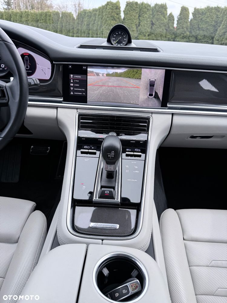 Porsche Panamera Turbo Executive - 15