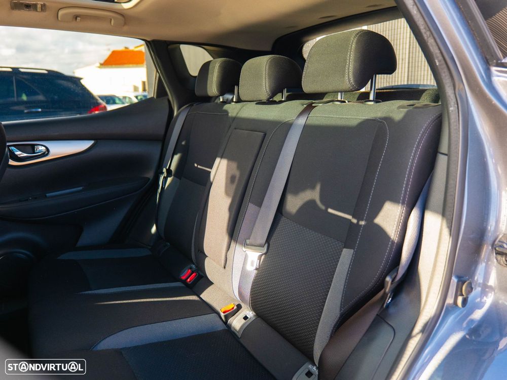 Nissan Qashqai 1.5 dCi N-Connecta - 25