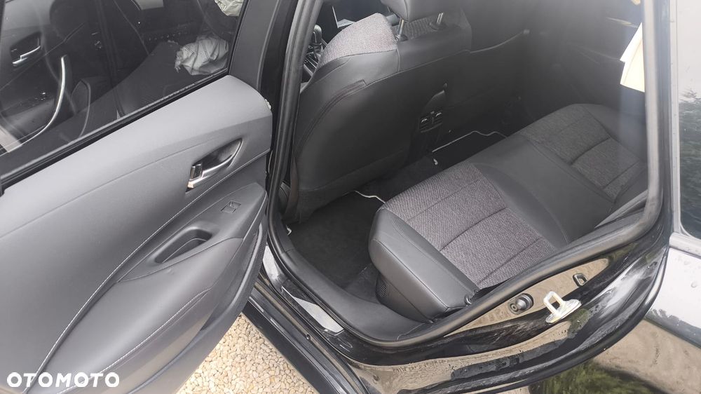 Toyota Corolla - 9