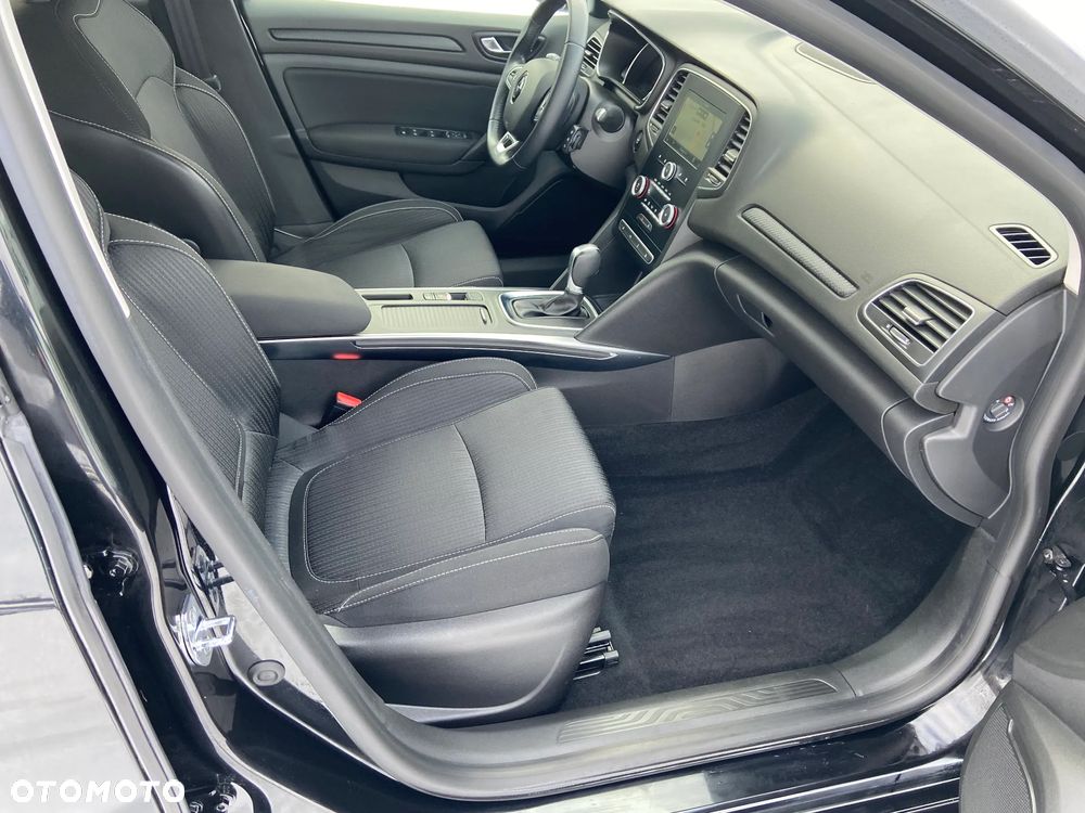 Renault Megane ENERGY TCe 130 EDC LIMITED - 23