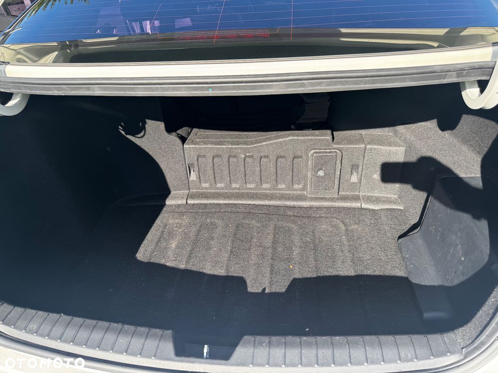 Kia K5 - 16