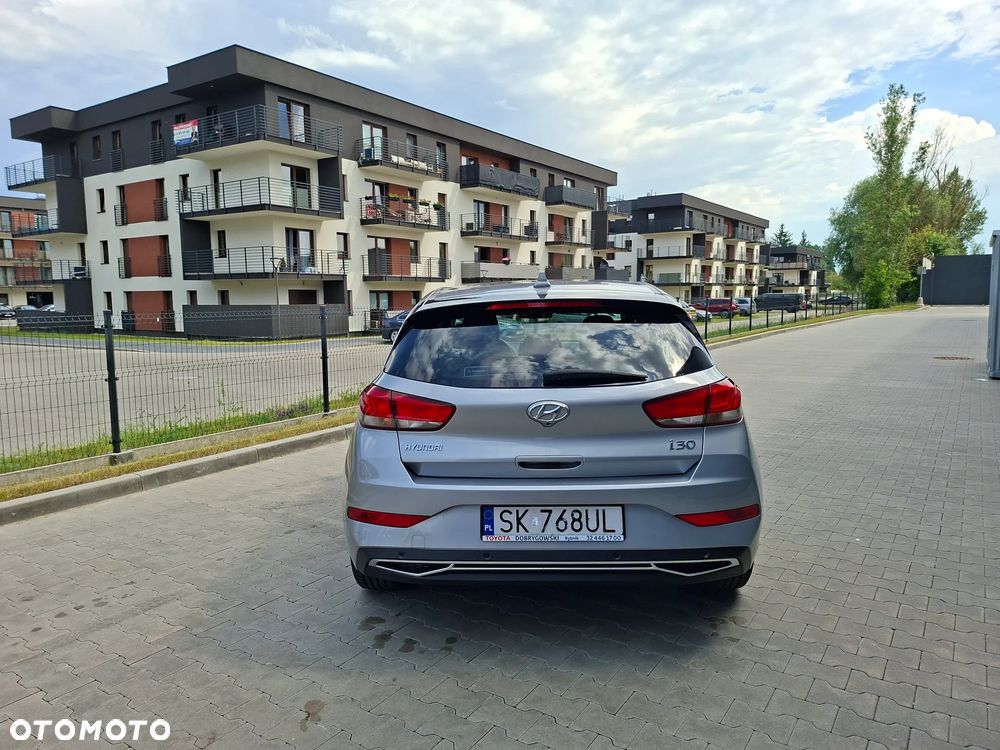 Hyundai i30 1.5 DPI Comfort - 11