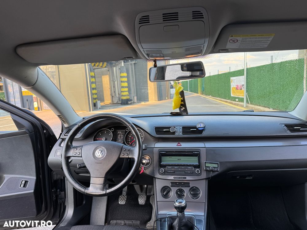 Volkswagen Passat 2.0TDI Comfortline DPF - 14