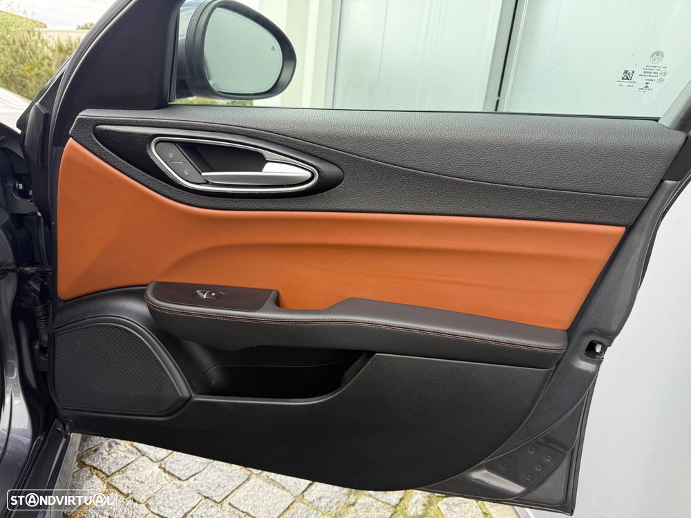 Alfa Romeo Giulia - 30