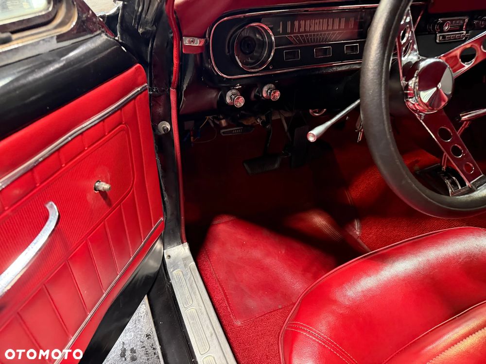 Ford Mustang - 21