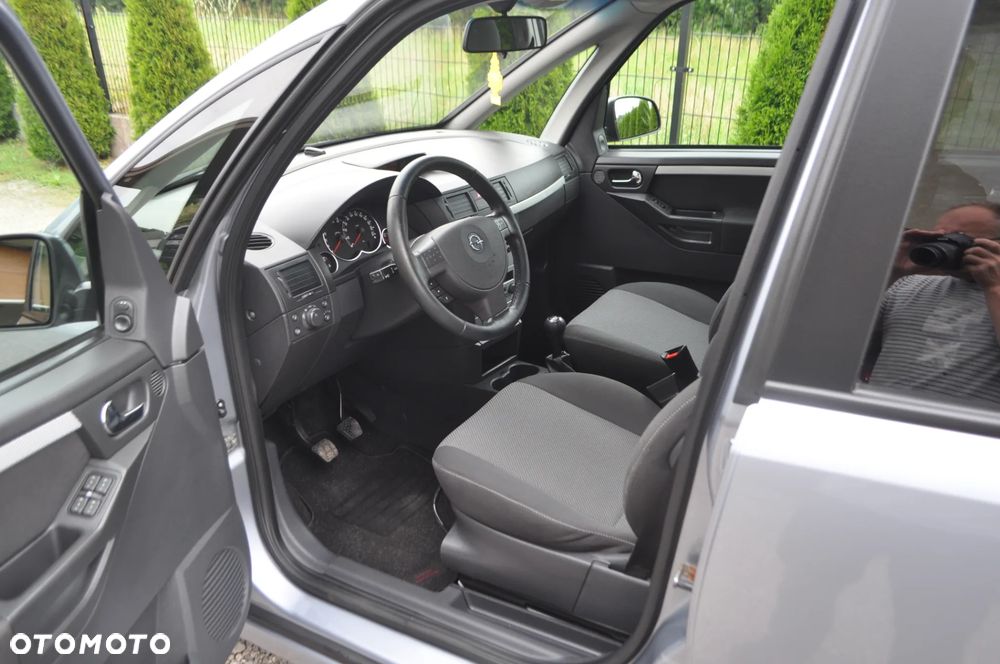 Opel Meriva 1.6 16V Cosmo - 12