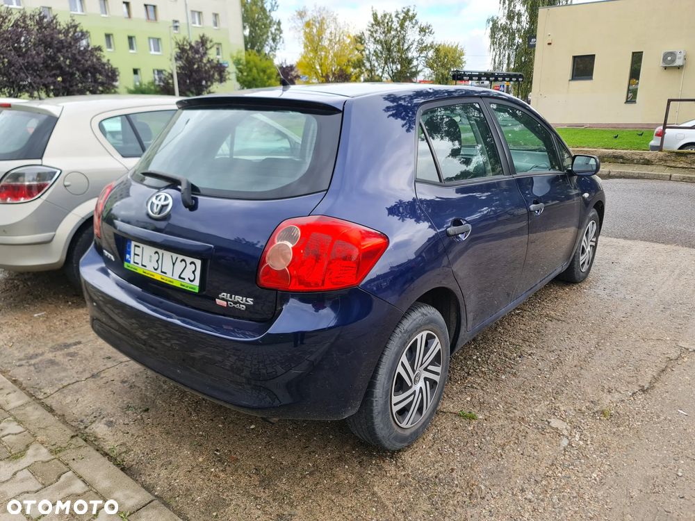 Toyota Auris 1.4 D-4D Terra - 4