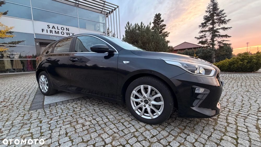 Kia Ceed - 36