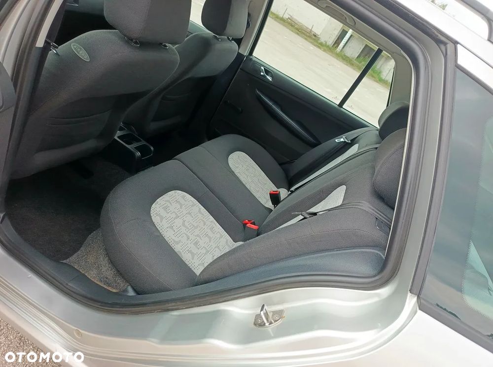 Skoda Fabia 1.4 16V Combi Elegance - 20
