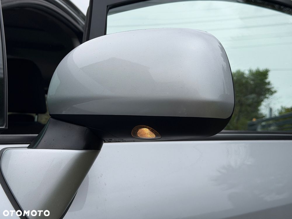 Toyota Verso 1.8 Multidrive Edition - 16