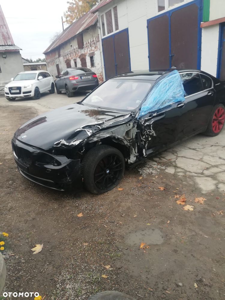 BMW Seria 7 - 10