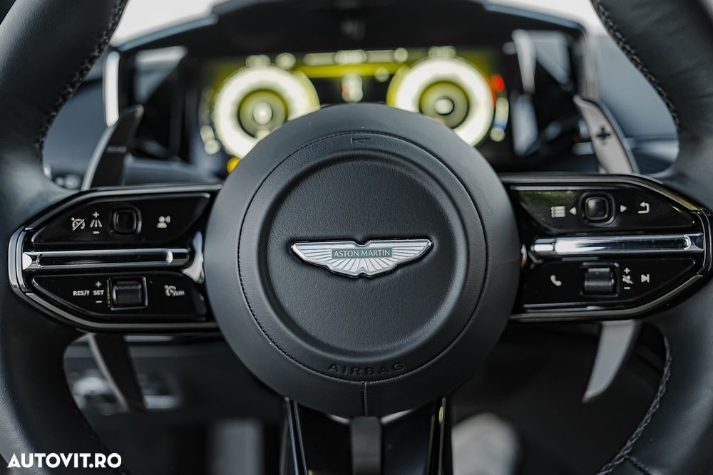 Aston Martin V8 Vantage - 23
