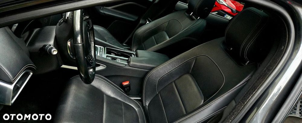 Jaguar F-Pace 3.0 V6 AWD R-Sport - 12