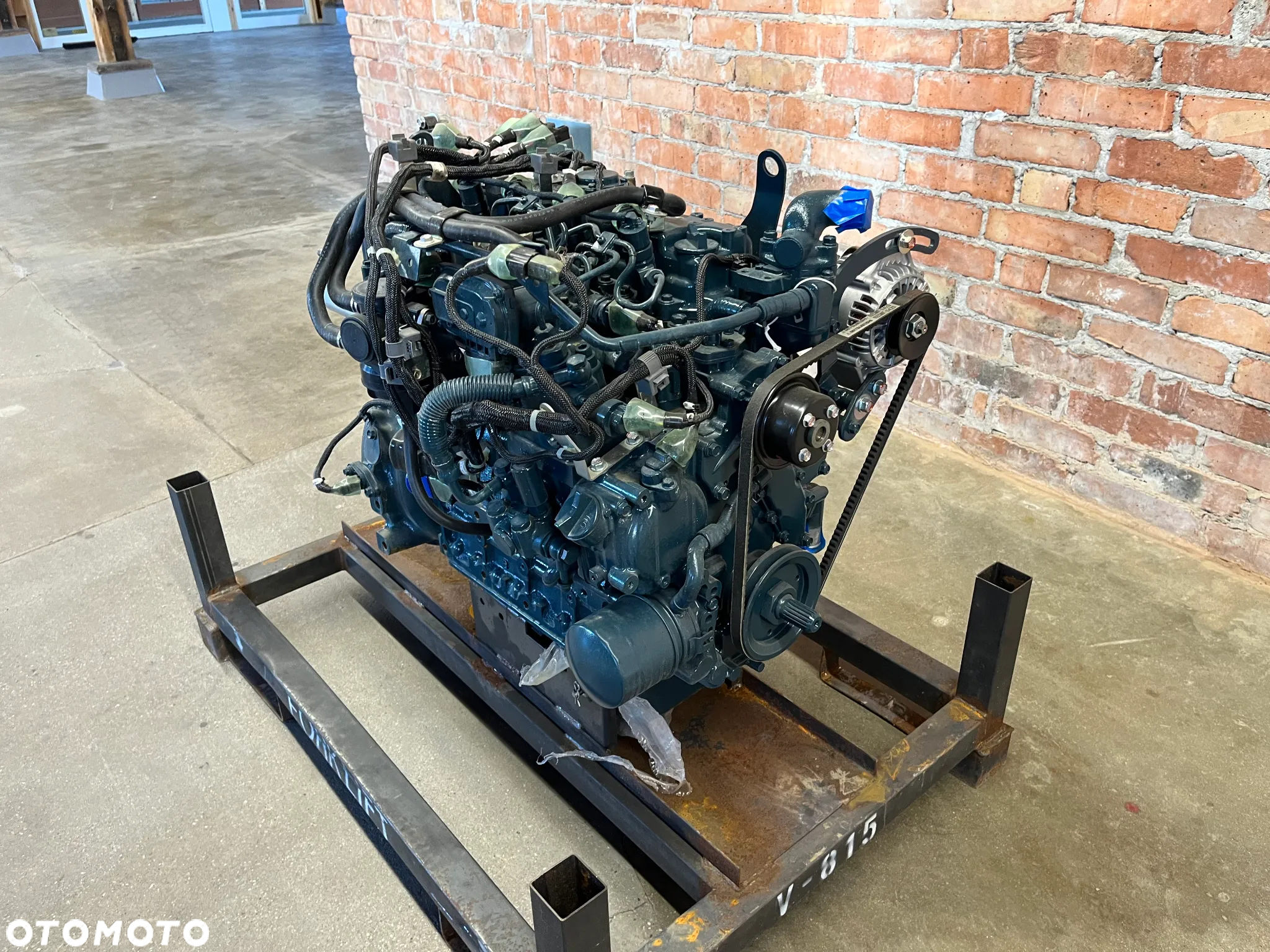 FV23% Silnik Kubota V2403 Nowy Kompletny - 2