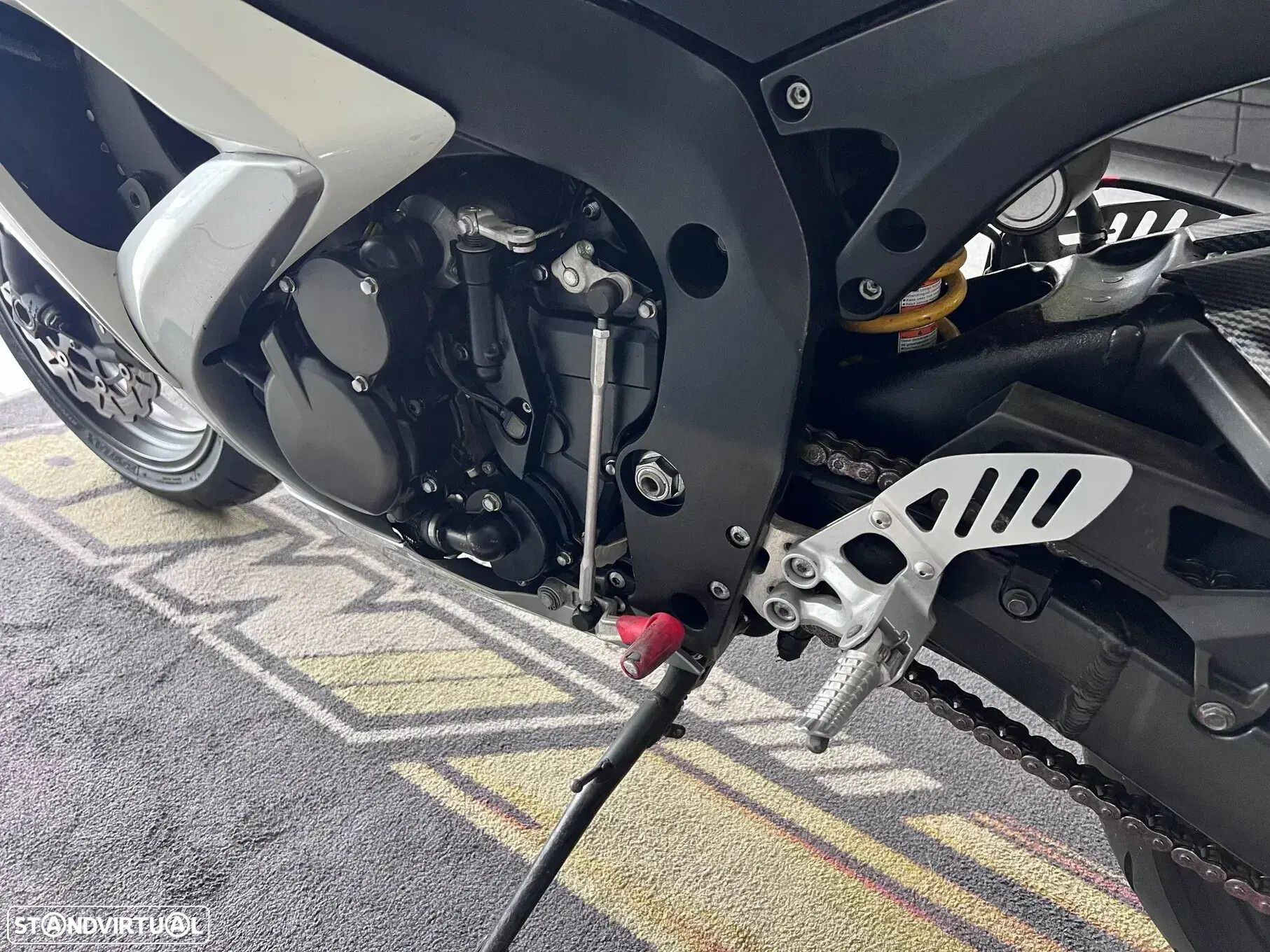 Suzuki GSX-R - 16