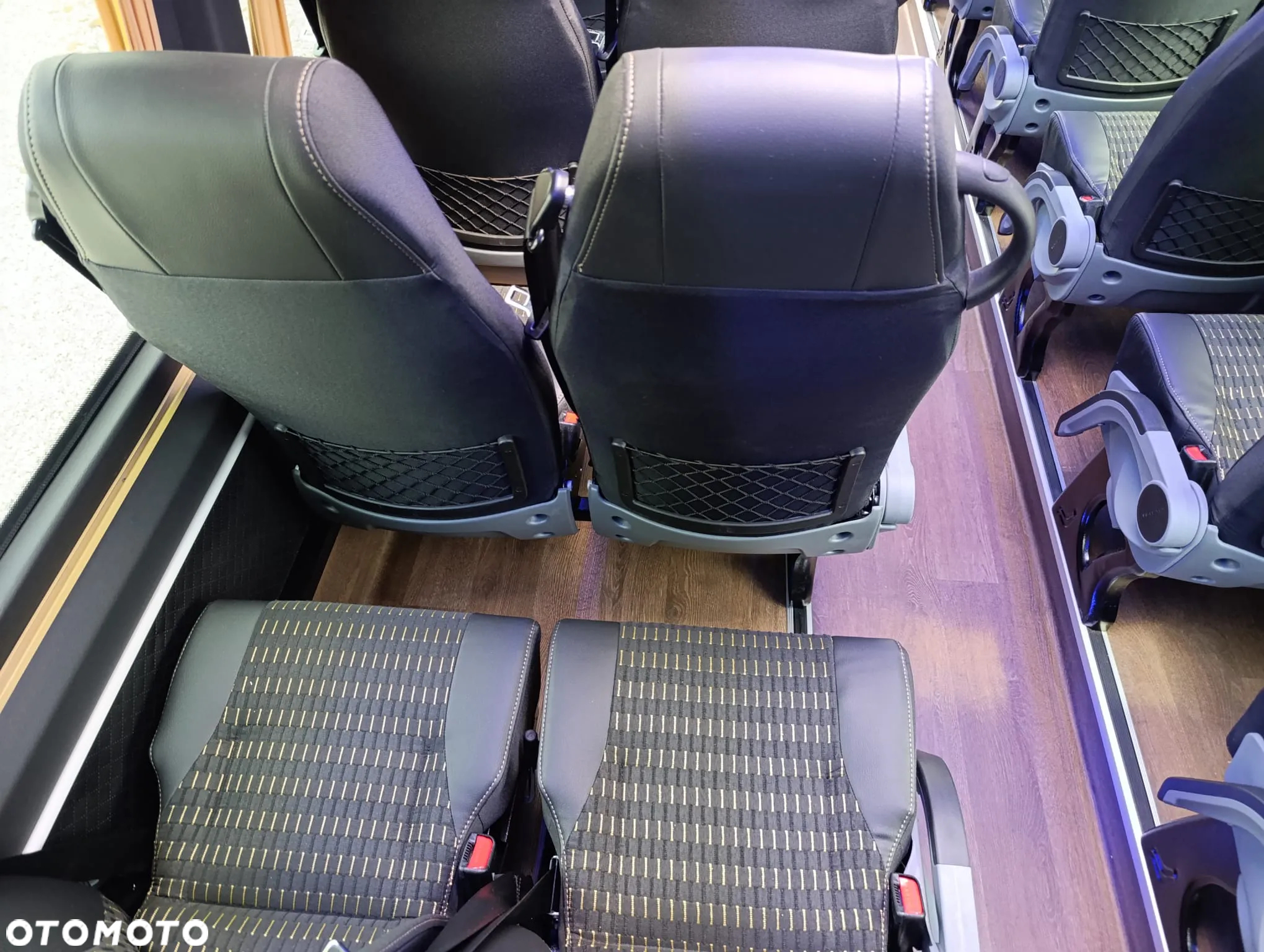 Mercedes-Benz Sprinter 519 - 24