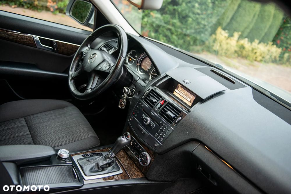 Mercedes-Benz Klasa C 180 Kompressor Automatik Elegance - 39