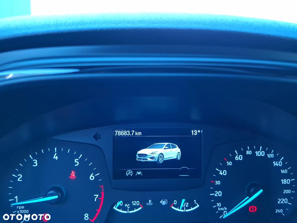 Ford Focus 1.0 EcoBoost ST-Line - 23