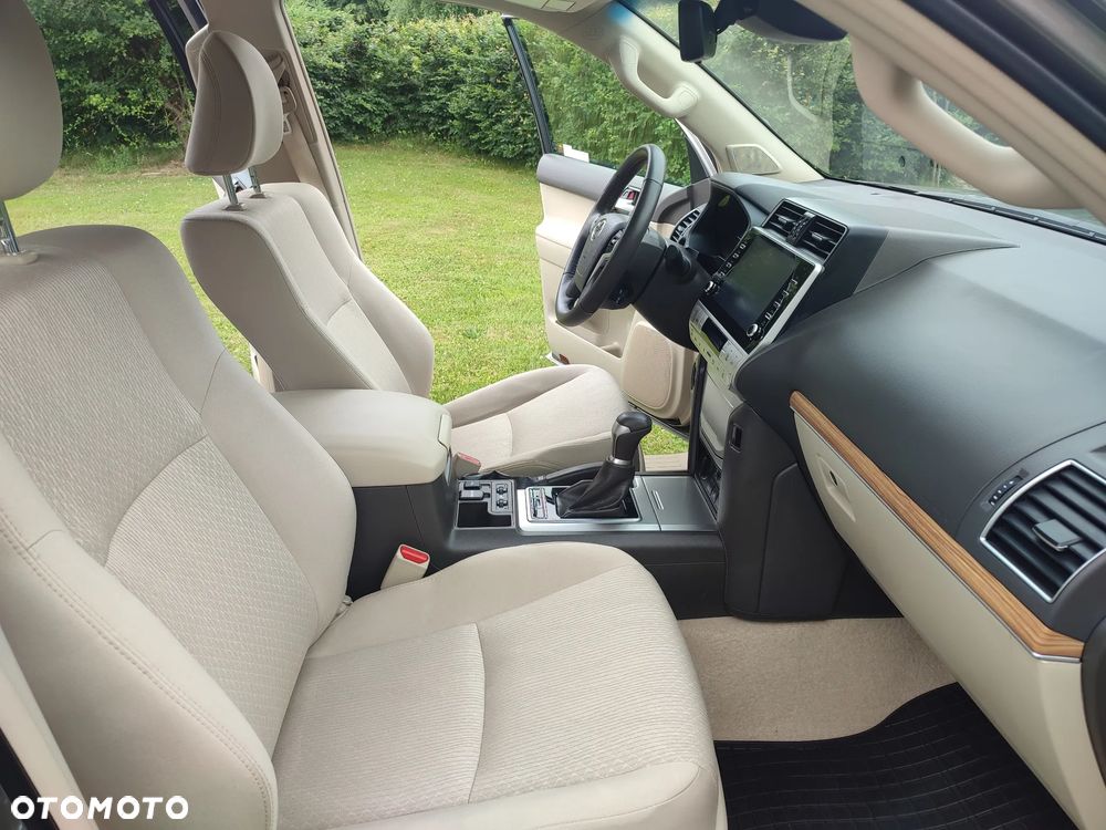 Toyota Land Cruiser LC 2.8 D-4D Prestige - 20