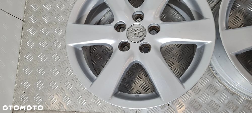 Toyota Rav4 III Felgi Aluminiowe 17 - 9