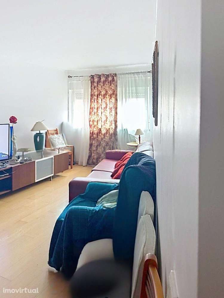 Apartamento T2 com Vista Panorâmica em Beato, com vigilância no condôm - Grande imagem: 3/27