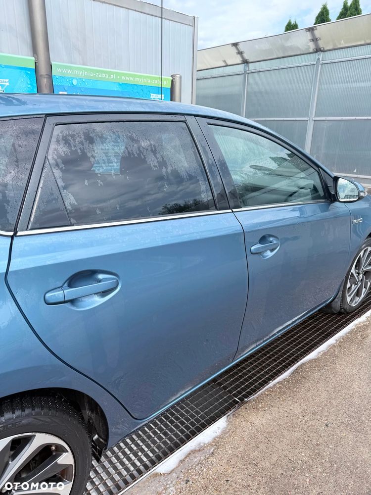 Toyota Auris 1.8 HSD Luna - 4