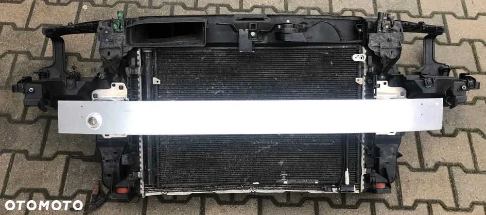 Audi A8 D4 4H pas przedni wzmocnienie kompletne