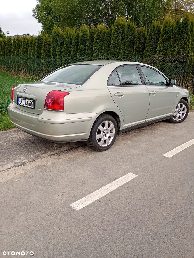 Toyota Avensis 1.6 VVT-i Luna - 3