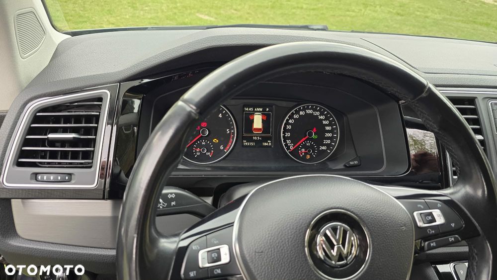 Volkswagen Multivan - 10