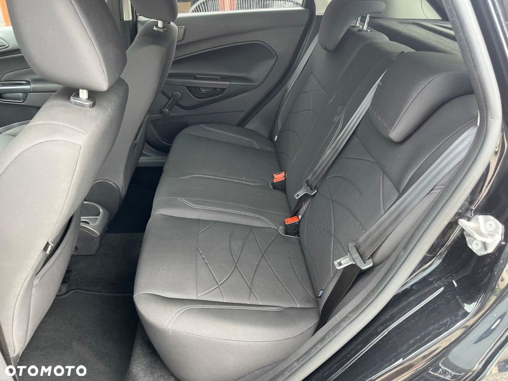 Ford Fiesta - 10